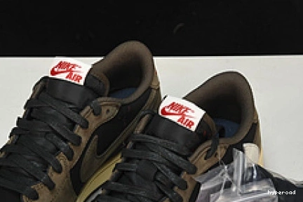 Hyperoad AIR DARK 1 MOCHA LOW JORDAN TRAVIS SCOTT 1017